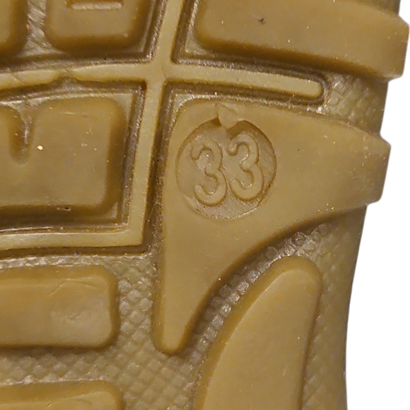 Brown Leather Sandals with Criss-Cross Straps and Adjustable Ankle - Picture 5 of 5